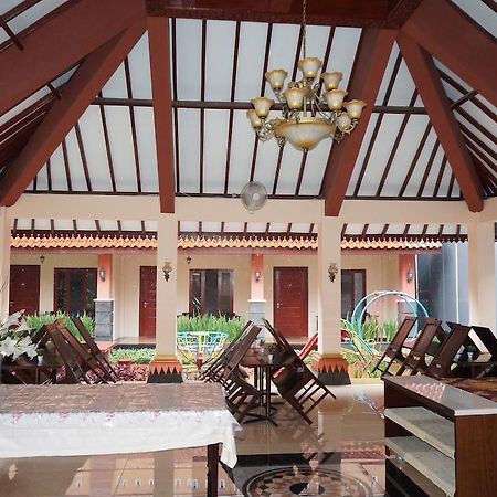3C Familia Residence Джокьякарта Экстерьер фото